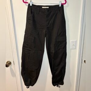 Levi’s Women’s ‘94 Baggy Cargo Pants in Black #14
